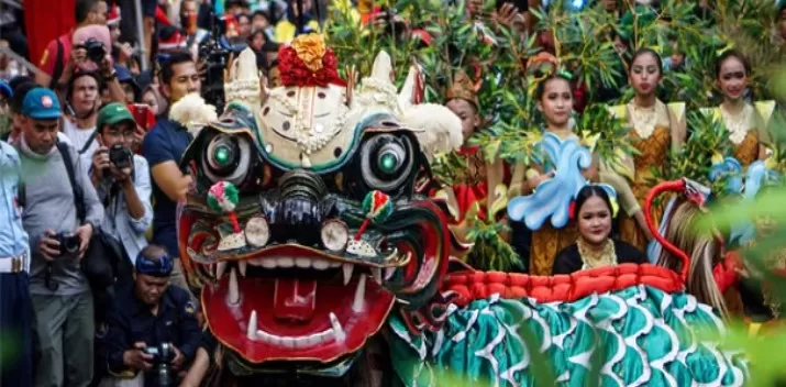 Ada Festival Cap Go Meh, Kebun Raya Bogor Ramai 10.000 Pengunjung